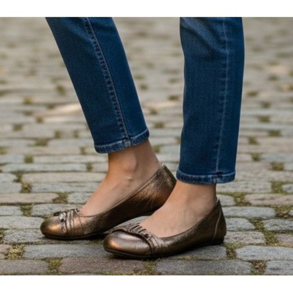 Born Julianne Womens Ballet Flat Size 6 Comfort Slip On Bronze Metallic Leather